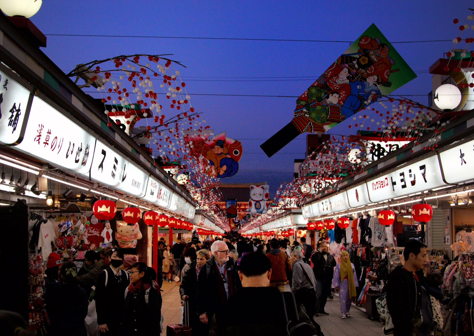 Nakamise shopping street, Asakusa shrine, Tokyo, Japan